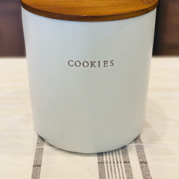 Hearth & Hand Other - Cookie Canister🎁Hearth and Hand by Magnolia. Firm